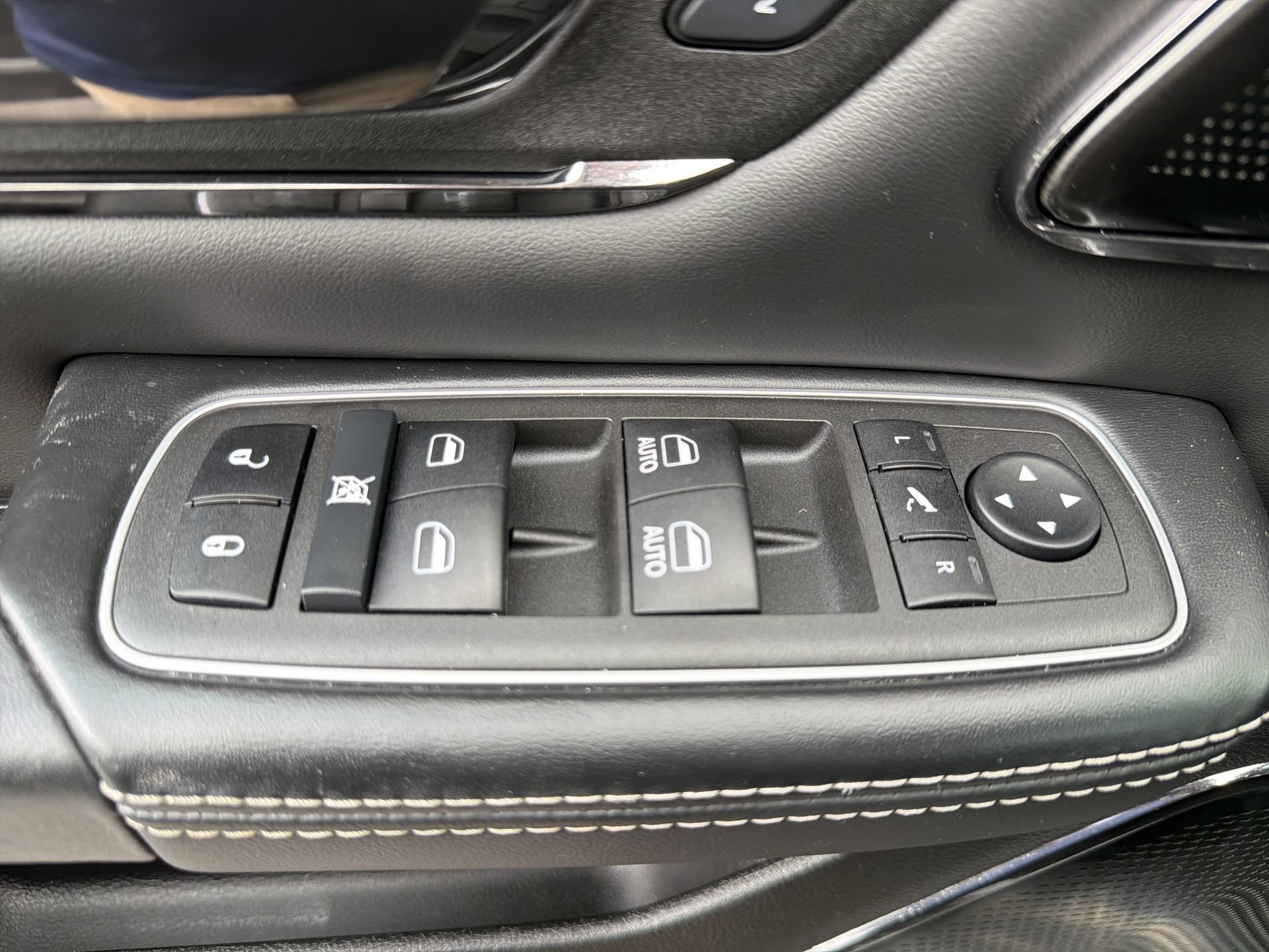 Used 2022 RAM 1500 Limited AWD/4WD image 22