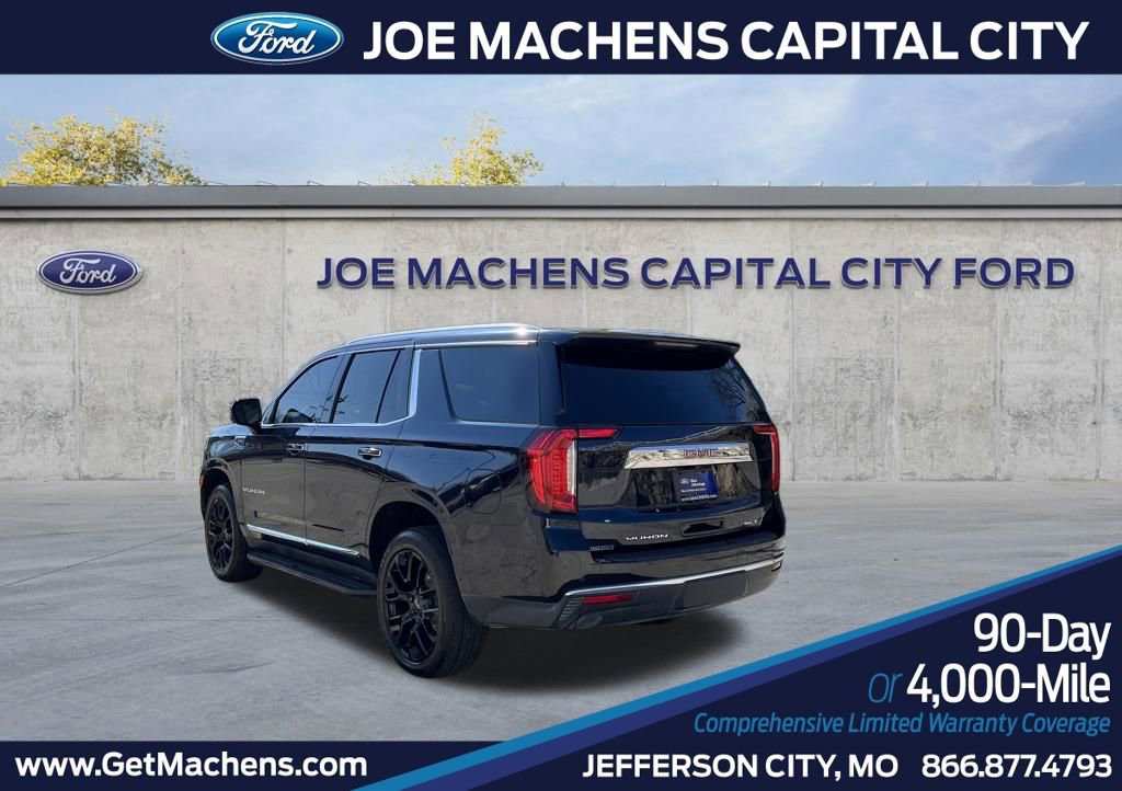 Used 2024 GMC Yukon SLT w/ SLT Luxury Package image 3