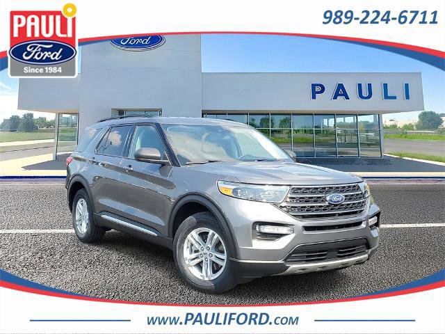 Certified 2022 Ford Explorer XLT w/ Equipment Group 202A image 4