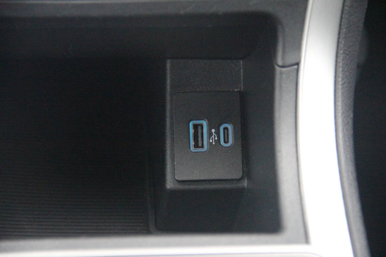 Certified 2024 Ford Edge SEL image 22