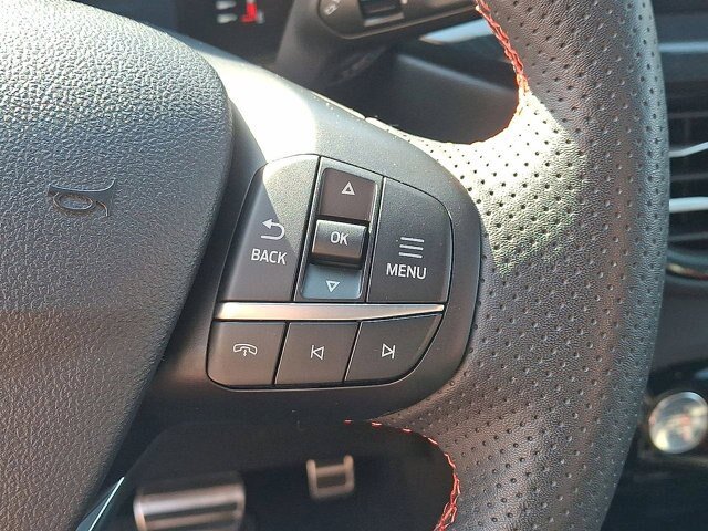 Certified 2023 Ford Escape ST-Line AWD/4WD image 18