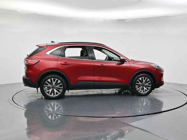 Certified 2022 Ford Escape Titanium w/ Class II Trailer Tow Package AWD/4WD image 2