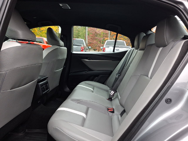 Used 2025 Toyota Camry SE w/ Convenience Package FWD image 11