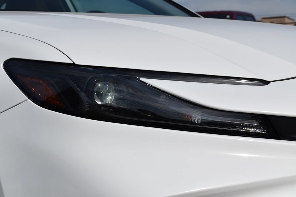 Used 2025 Toyota Camry LE FWD image 5