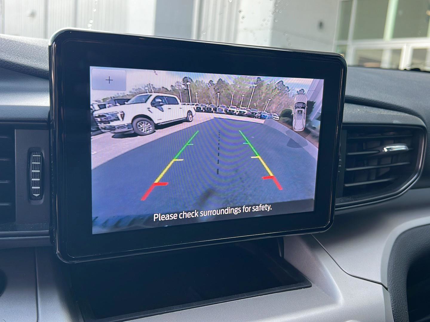 Certified 2023 Ford Explorer XLT RWD image 25