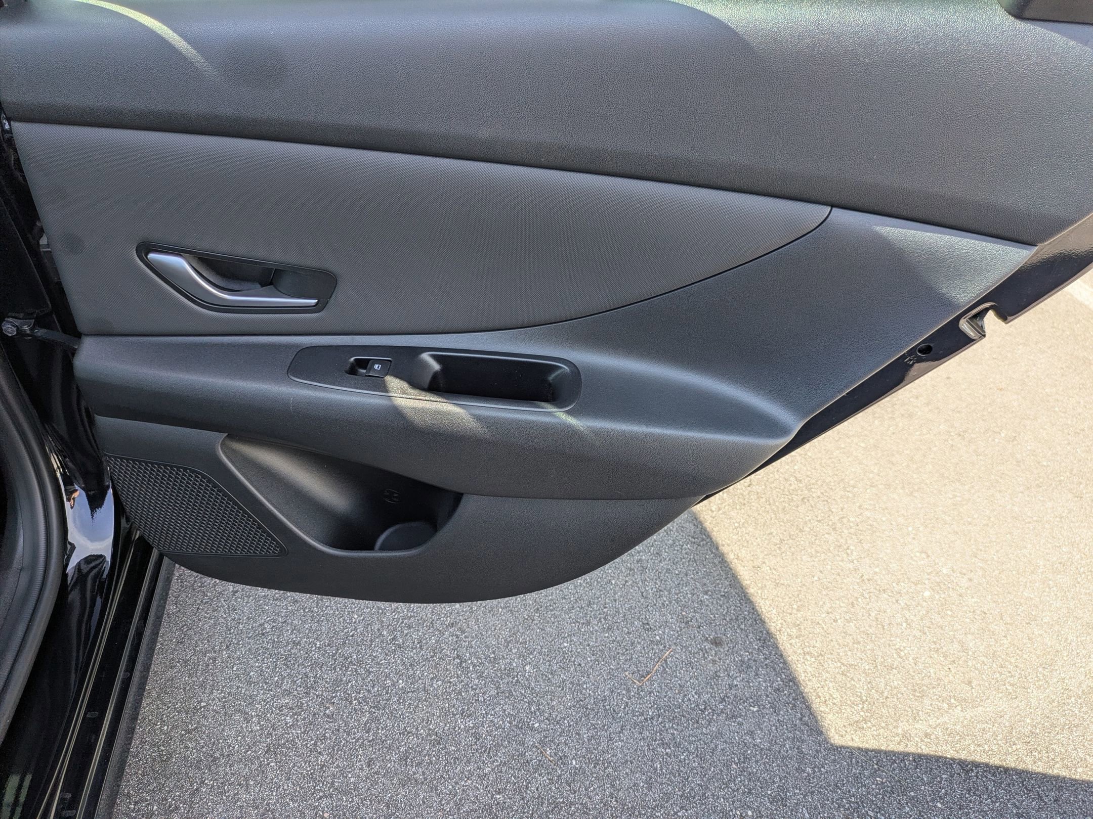 Used 2024 Hyundai Elantra Limited image 35