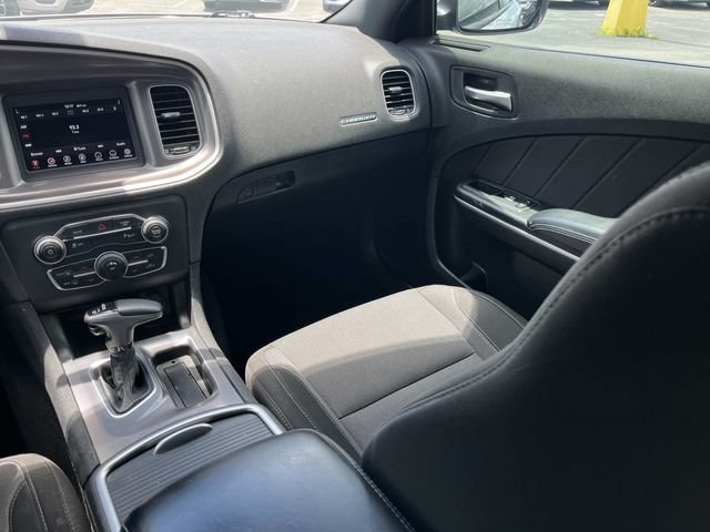 Used 2022 Dodge Charger SXT RWD image 16