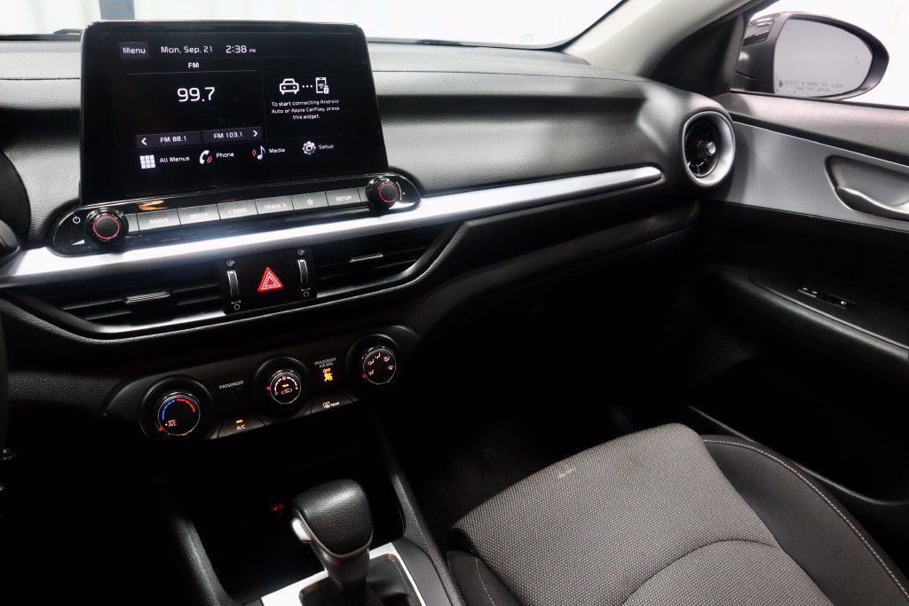 Used 2024 Kia Forte LXS w/ LXS Technology Package FWD image 30
