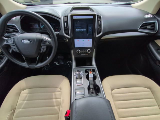 Certified 2024 Ford Edge SE image 12