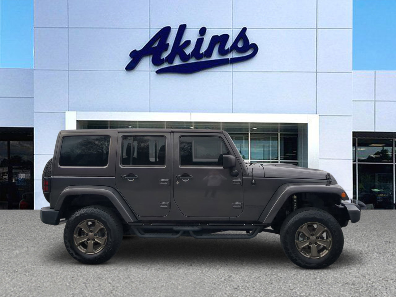 Used 2017 Jeep Wrangler Unlimited Sahara image 1