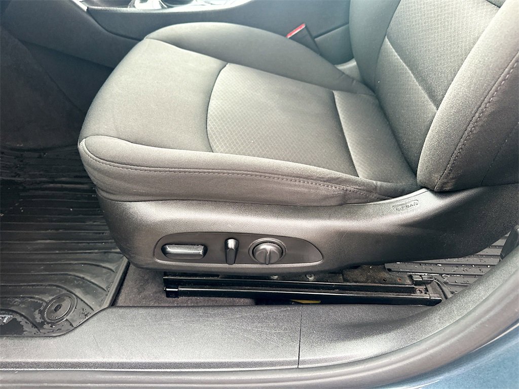 Used 2021 Chevrolet Malibu LT image 9