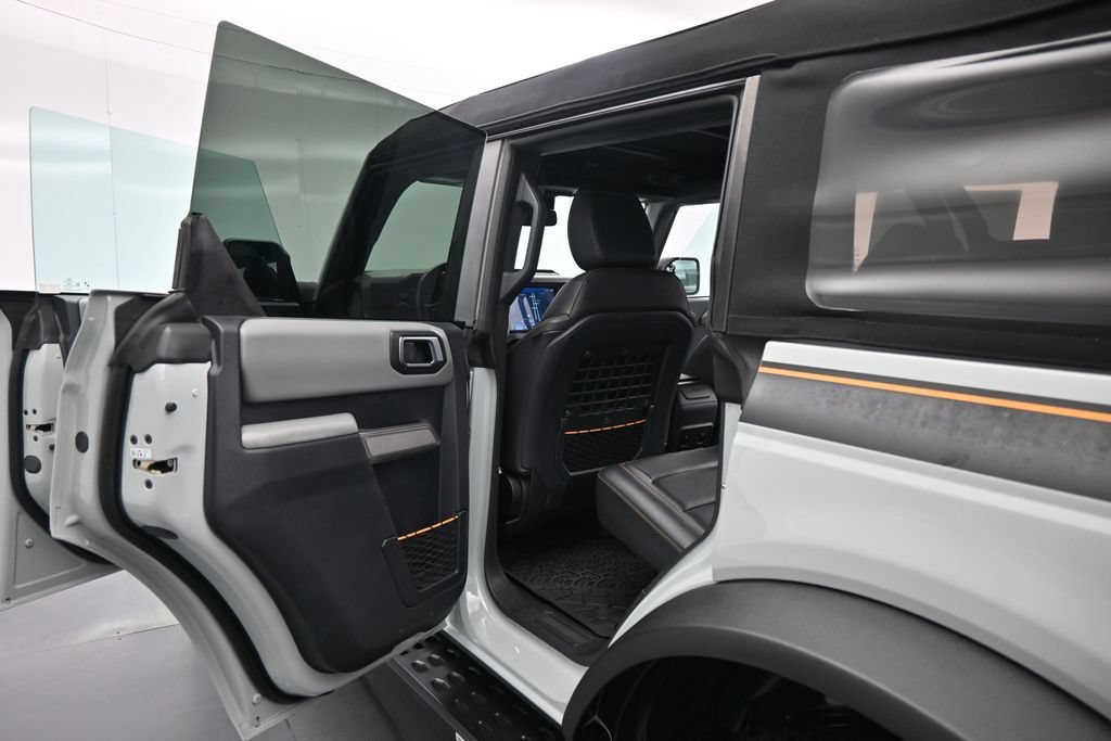 Certified 2023 Ford Bronco Badlands w/ Sasquatch Package AWD/4WD image 18