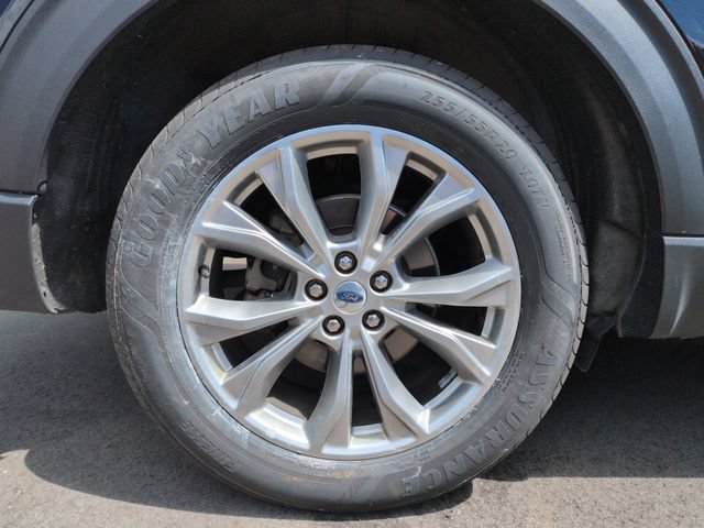 Certified 2023 Ford Explorer Limited w/ Equipment Group 301A AWD/4WD image 10