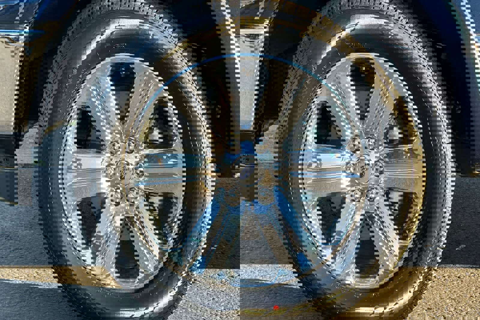 Certified 2019 Ford F150 Lariat w/ Equipment Group 502A Luxury image 26