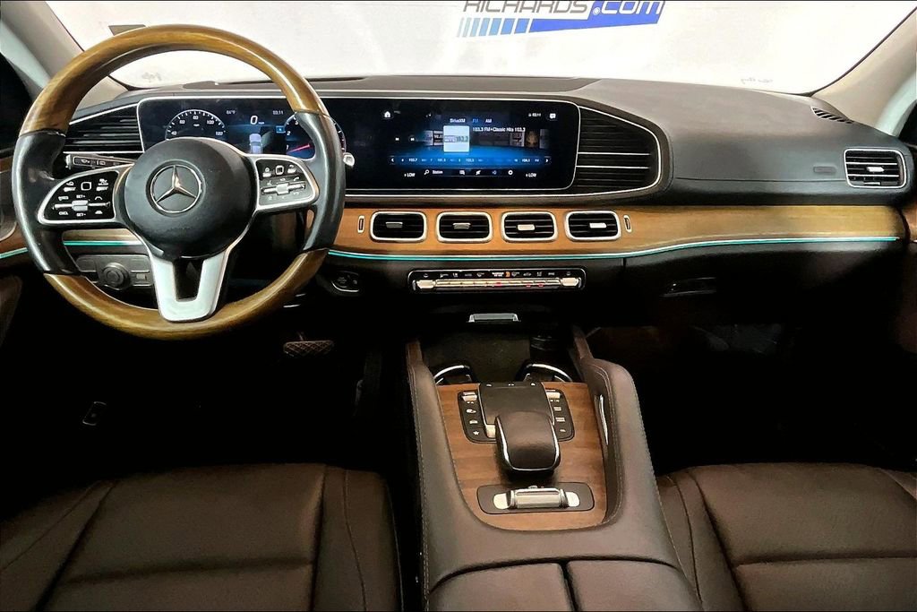 Used 2021 Mercedes-Benz GLS 450 4MATIC image 11