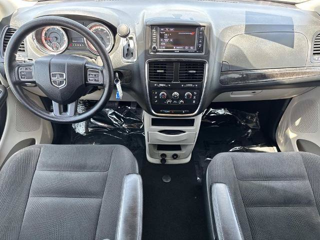 Used 2018 Dodge Grand Caravan SE w/ UConnect Hands-Free Group FWD image 8