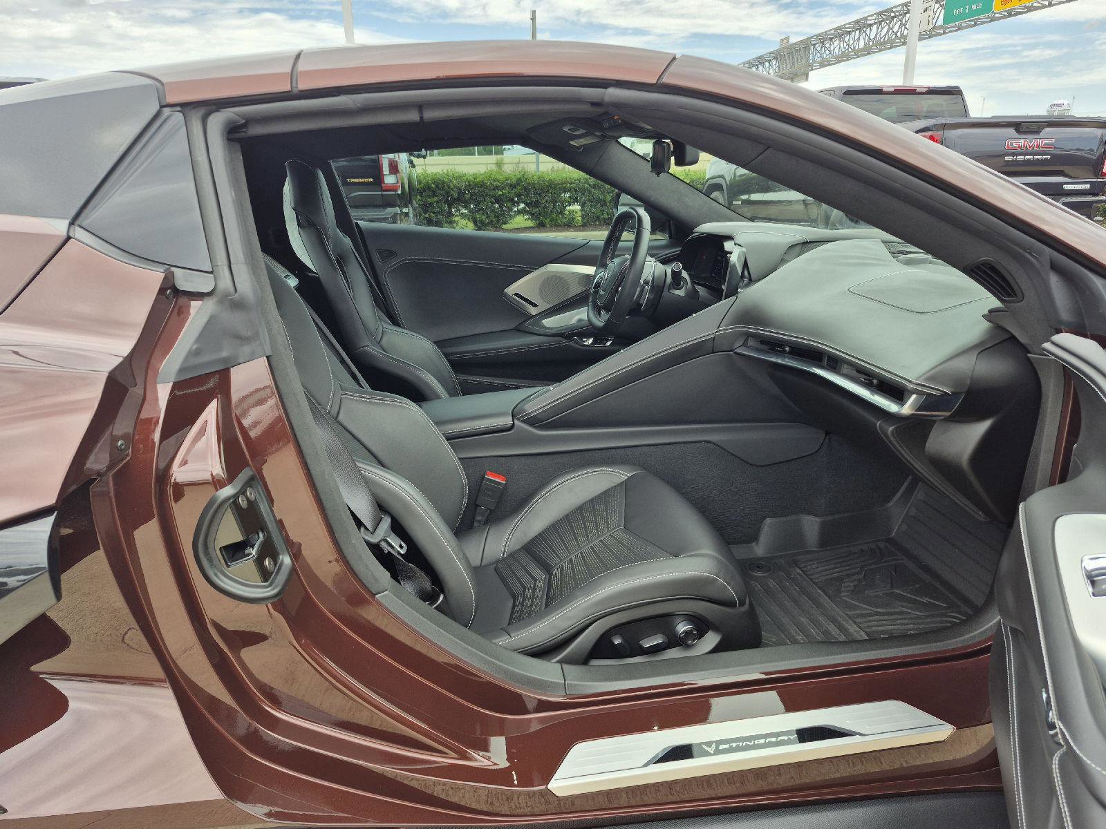 Used 2022 Chevrolet Corvette Stingray Premium Conv w/ Z51 Performance Package image 17