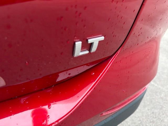 Used 2023 Chevrolet Equinox LT w/ LPO, Floor Liner Package FWD image 9