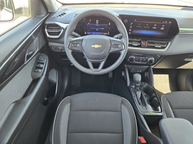 Used 2025 Chevrolet TrailBlazer LT FWD image 12