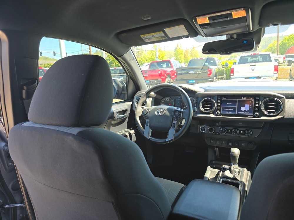 Used 2020 Toyota Tacoma TRD Sport w/ Technology Package AWD/4WD image 10