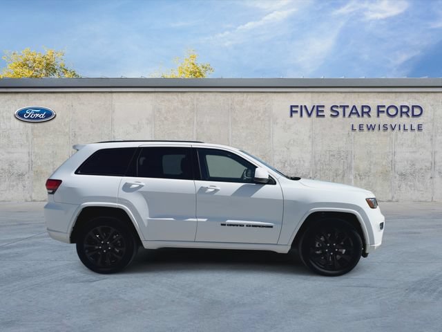 Used 2022 Jeep Grand Cherokee Laredo X AWD/4WD image 9