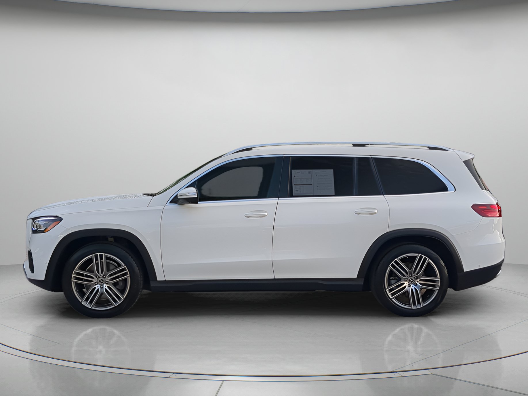 Used 2026 Mercedes-Benz GLS 450 4MATIC image 43