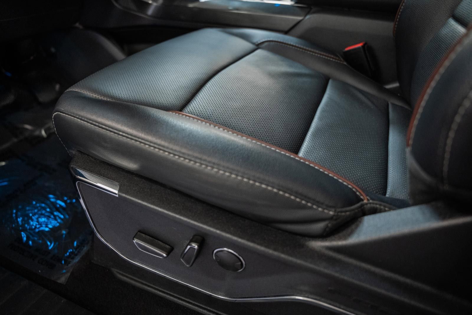 Certified 2023 Ford F150 Lariat w/ Equipment Group 502A High image 45