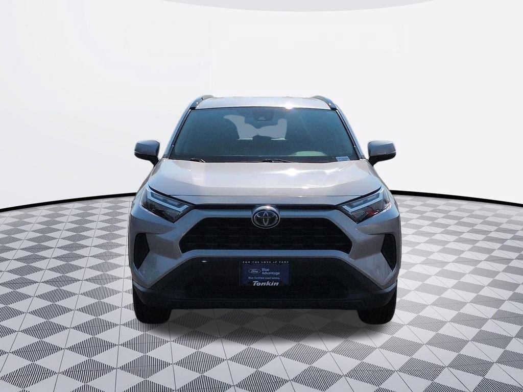 Used 2024 Toyota RAV4 LE AWD/4WD image 8