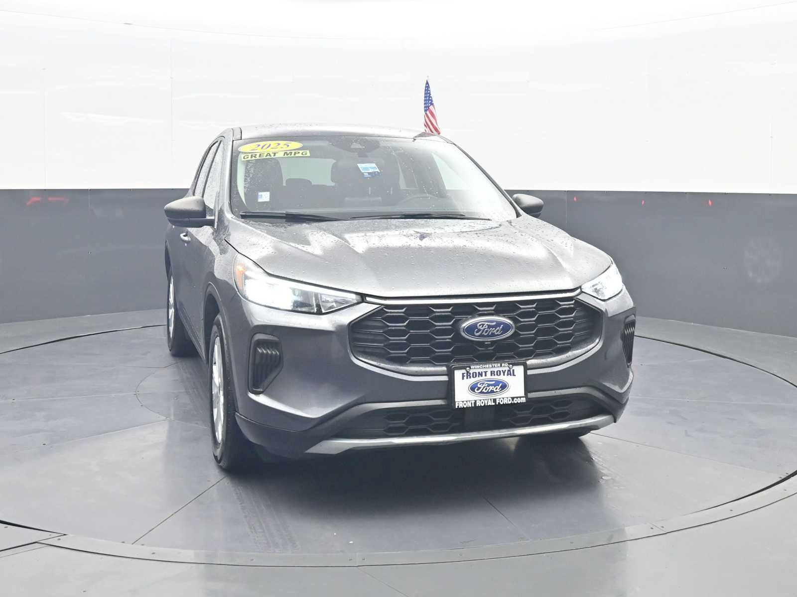 Certified 2025 Ford Escape Active FWD image 2