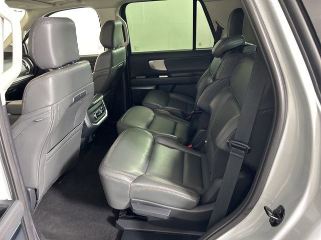 Certified 2025 Ford Expedition Active AWD/4WD image 21