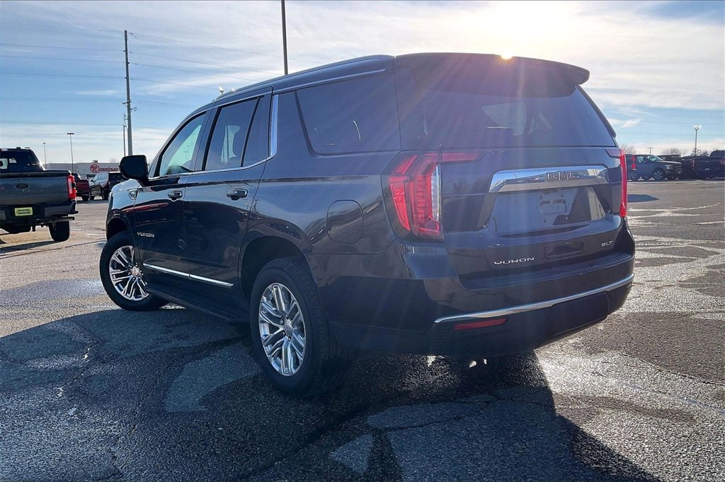 Used 2023 GMC Yukon SLT image 2