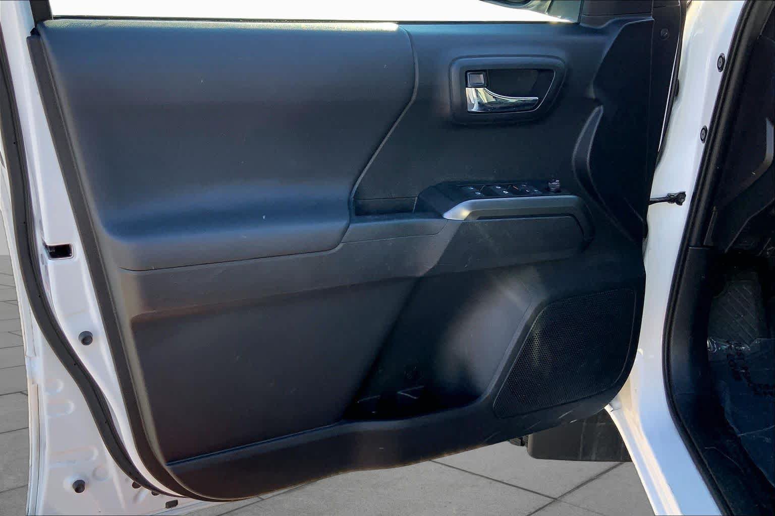 Used 2021 Toyota Tacoma TRD Sport RWD image 19