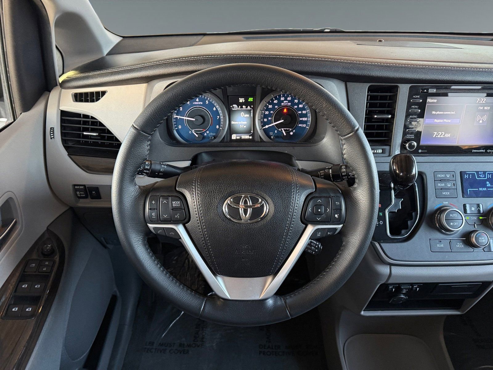 Used 2020 Toyota Sienna XLE image 17