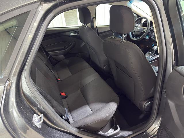 Certified 2017 Ford Focus SE image 29