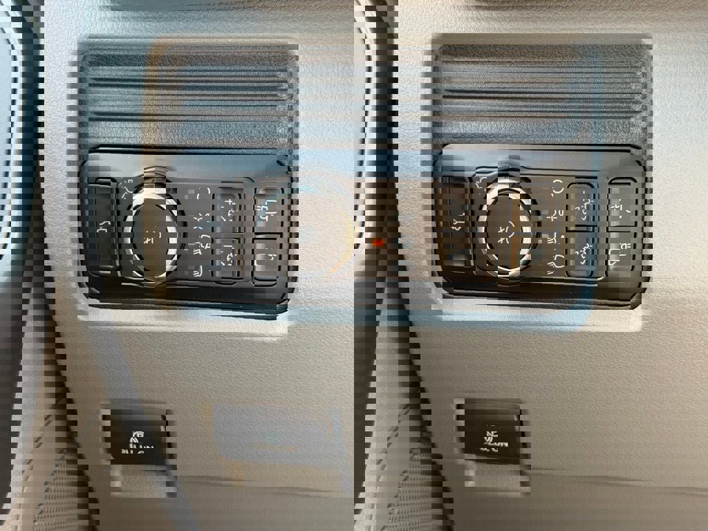 Certified 2026 Ford F250 XLT w/ 360-Degree Camera Package image 30