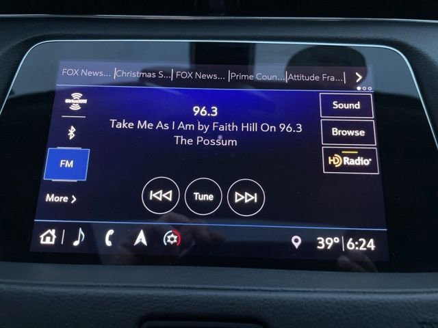 Used 2019 Cadillac XT4 Luxury w/ Cold Weather Package image 34