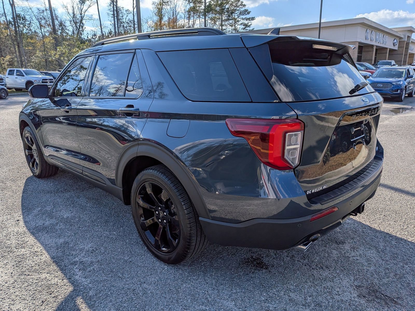 Certified 2023 Ford Explorer ST-Line w/ Class IV Trailer Tow Package image 6