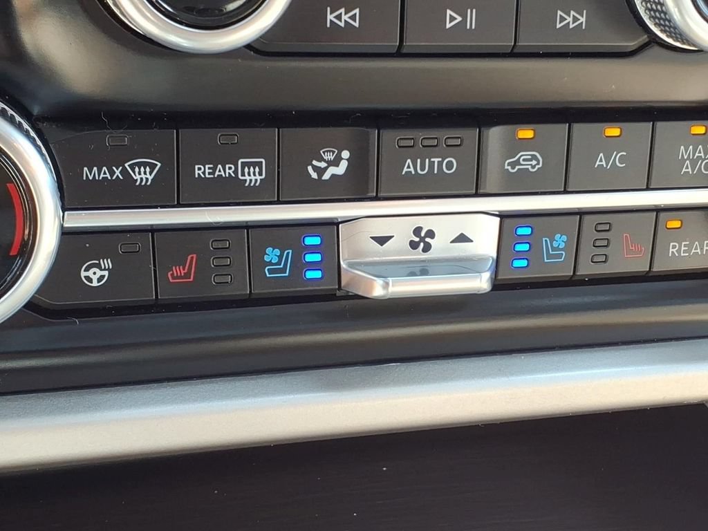 Certified 2022 Ford Expedition Max Limited AWD/4WD image 19