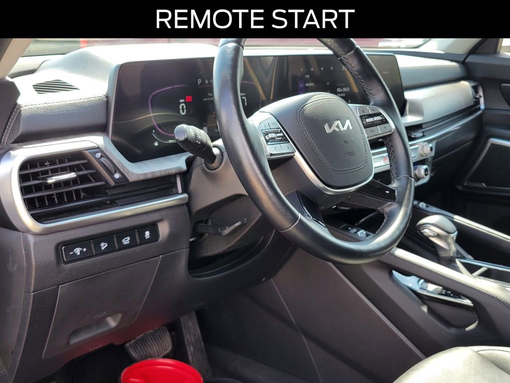 Used 2024 Kia Telluride EX w/ EX Captain's Chair Package AWD/4WD image 19
