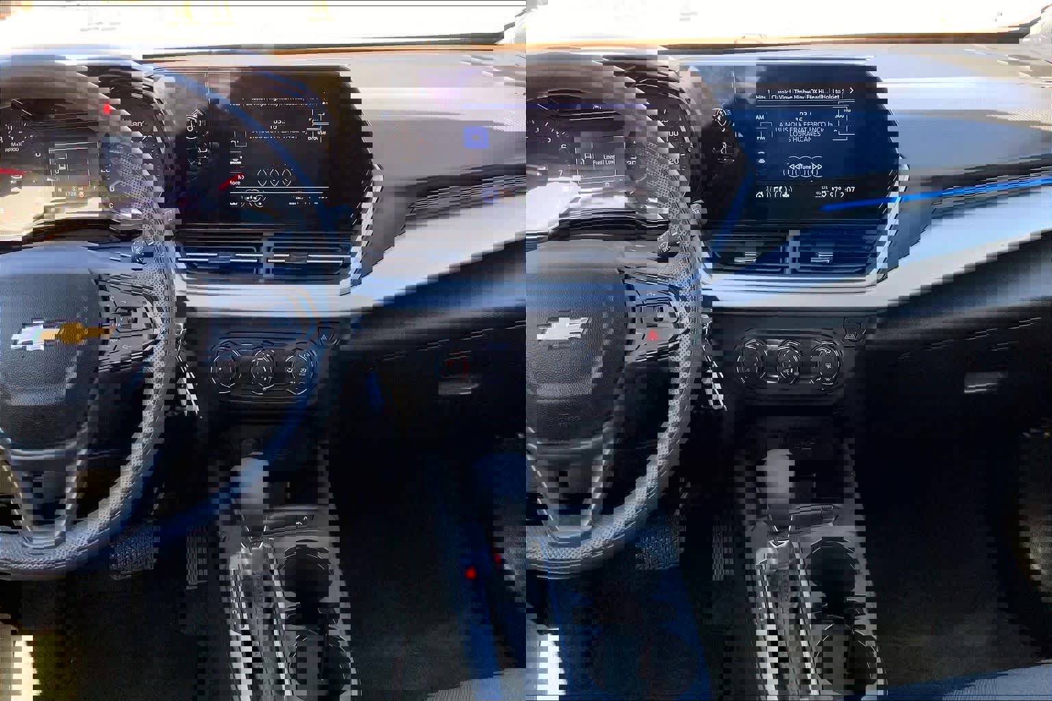 Used 2025 Chevrolet Trax LS image 9