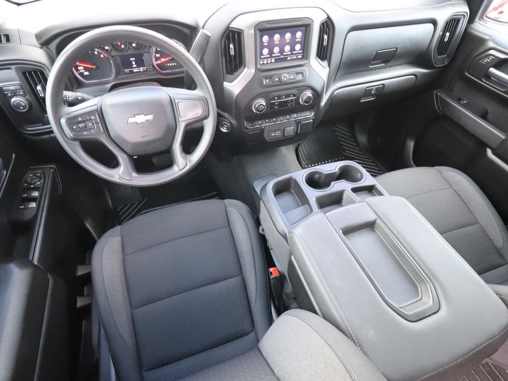 Used 2024 Chevrolet Silverado 1500 Custom w/ Turbomax Blackout Package RWD image 6
