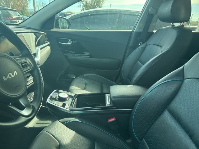 Used 2022 Kia Niro EX Premium image 6