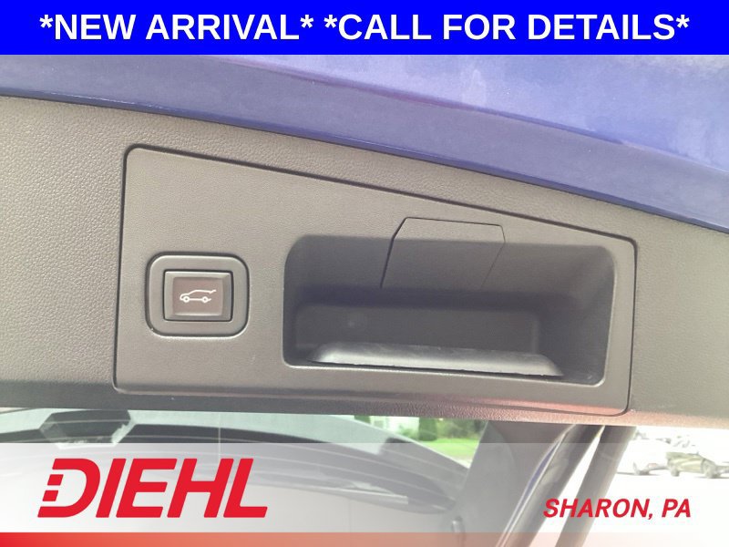 Used 2022 Cadillac XT4 Sport AWD/4WD image 17