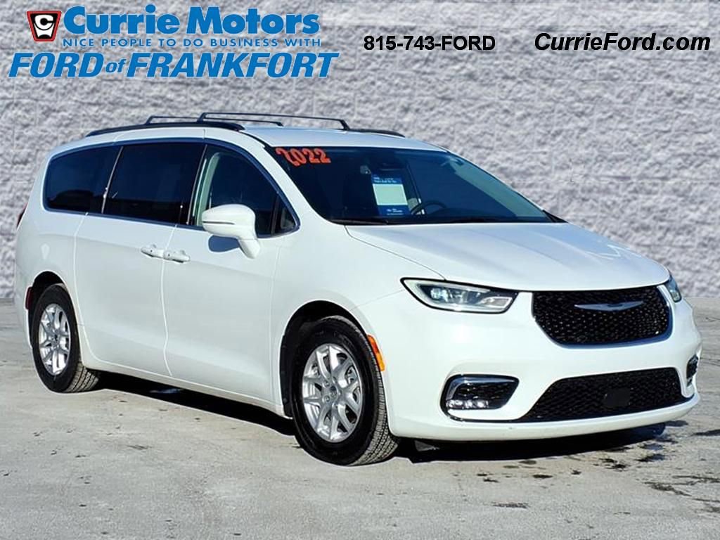 Used 2022 Chrysler Pacifica Touring-L image 7