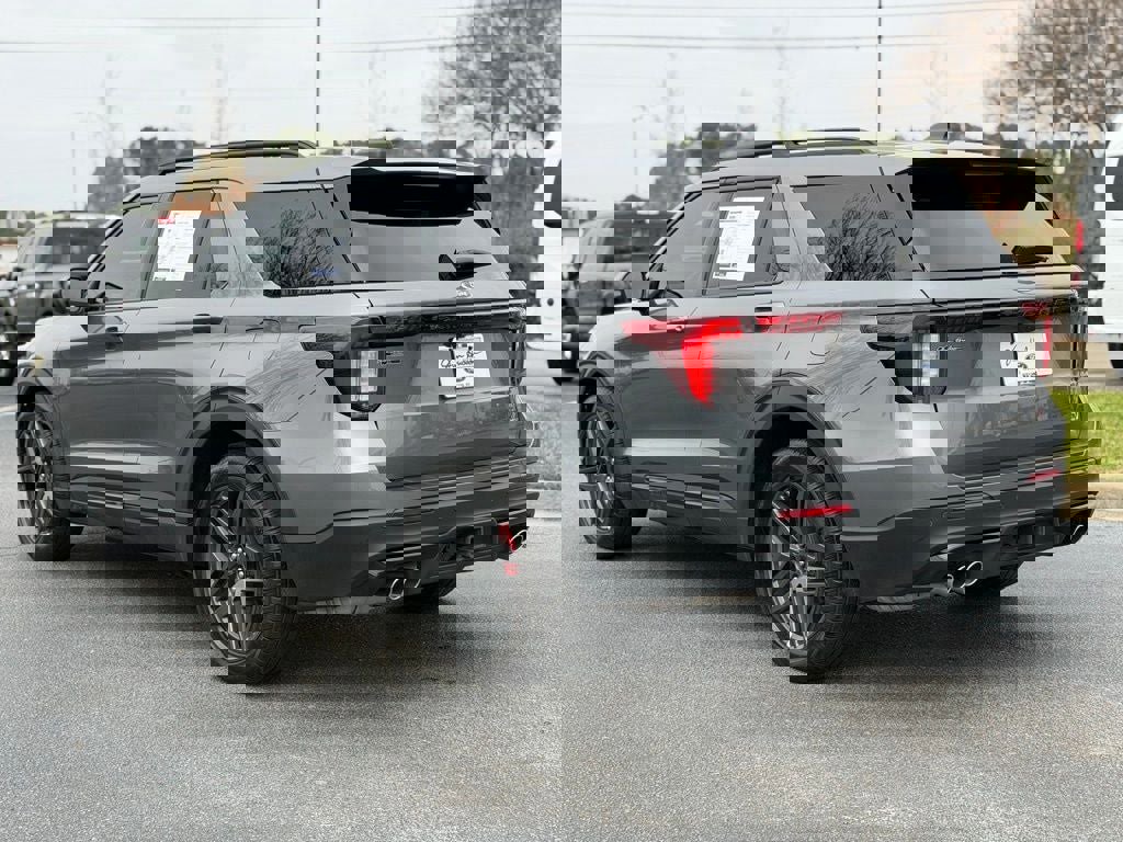 Certified 2025 Ford Explorer ST image 5