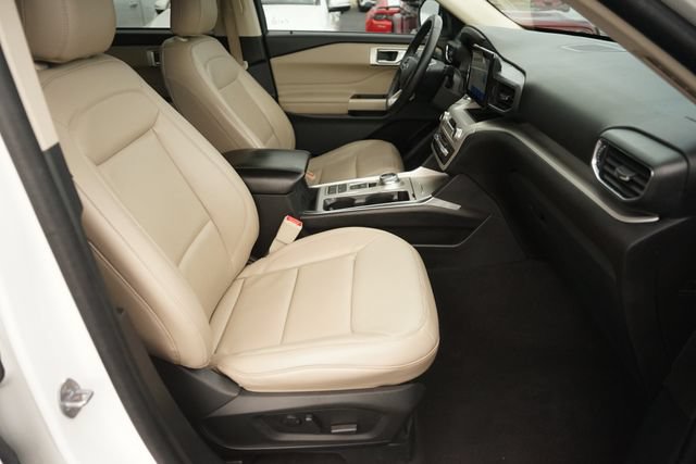 Certified 2023 Ford Explorer XLT w/ Equipment Group 202A RWD image 20