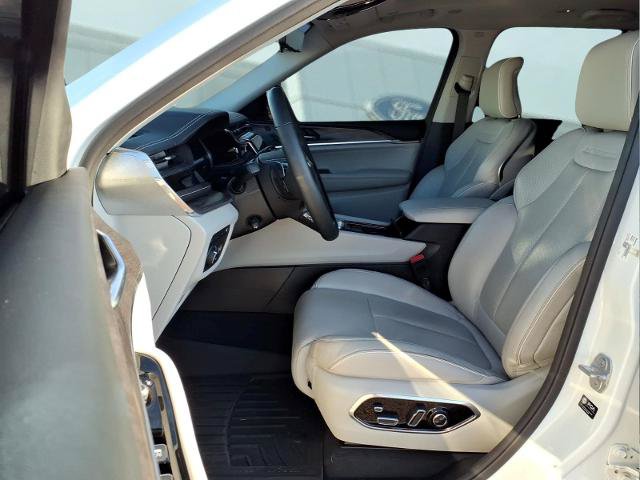 Used 2022 Jeep Grand Cherokee Overland w/ Advanced Protech Group III AWD/4WD image 18