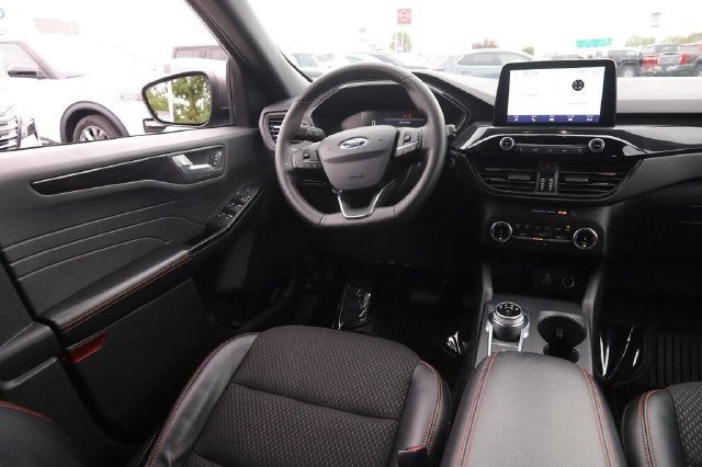 Certified 2025 Ford Escape ST-Line AWD/4WD image 21