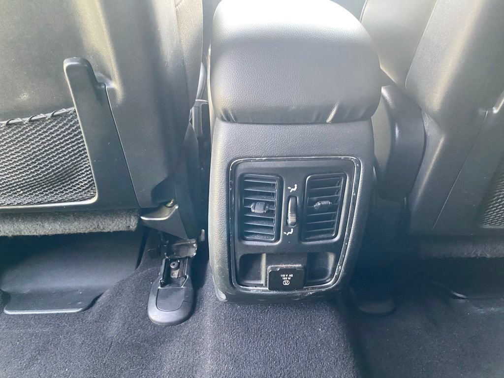Used 2020 Jeep Grand Cherokee Altitude AWD/4WD image 31