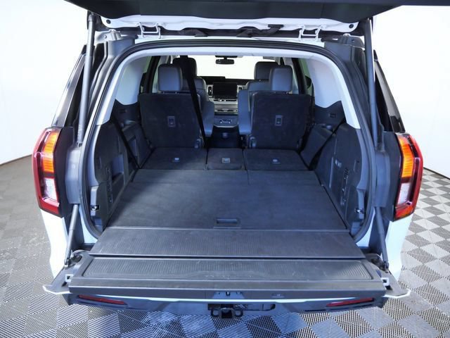 Certified 2025 Ford Expedition Active AWD/4WD image 8